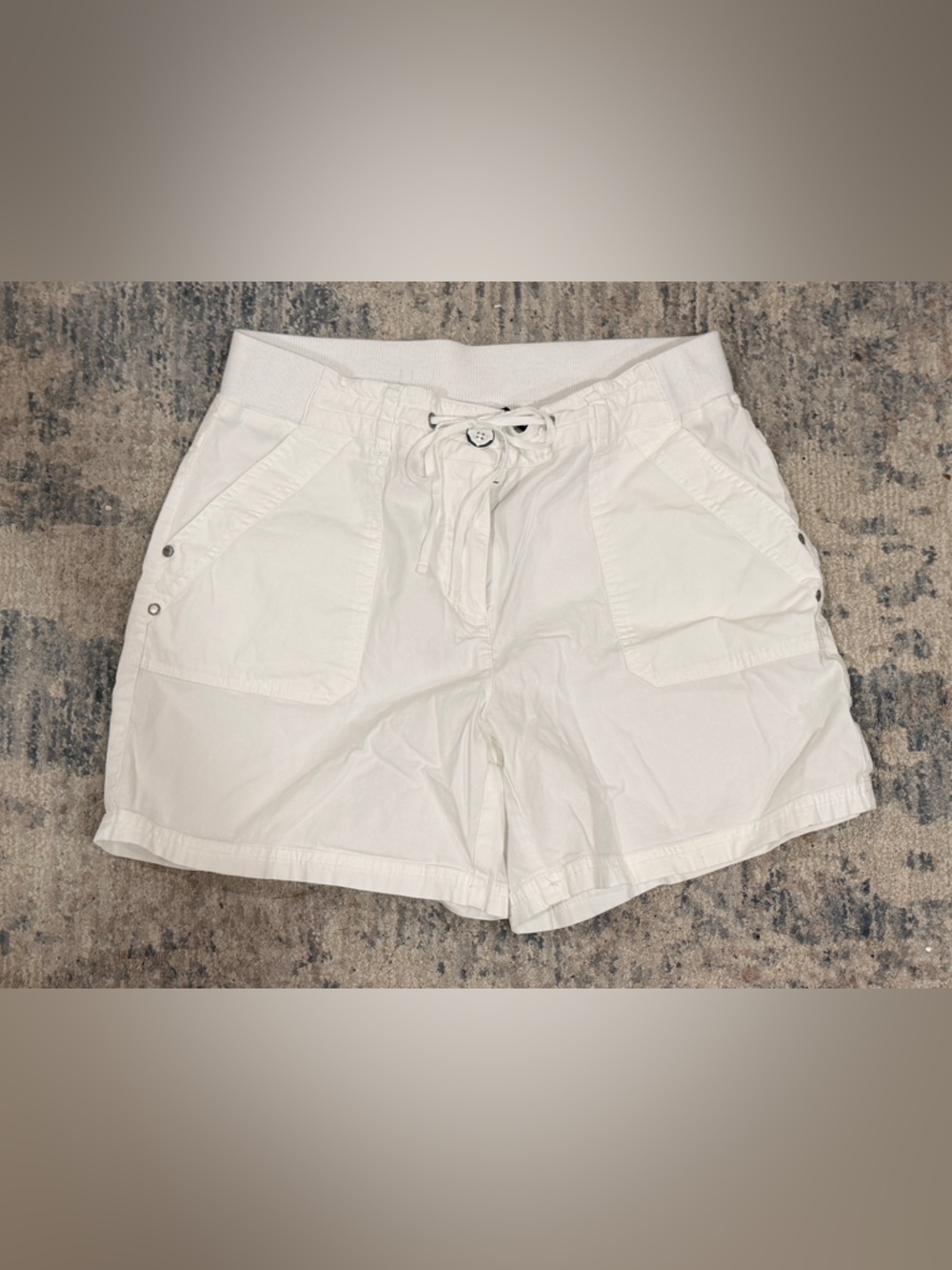 Tribal White Drawstring Pocket Women's Shorts